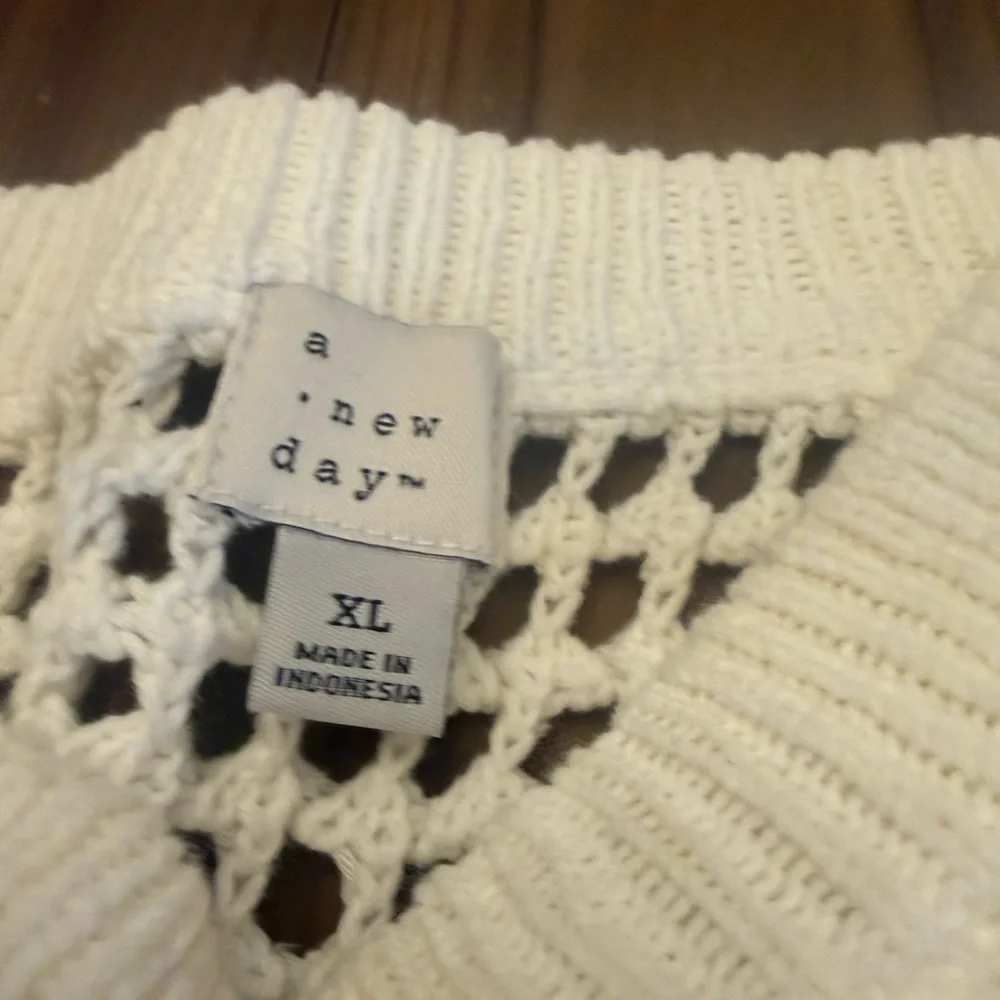 Women's Open-Knit Crew Neck Pullover Cream Sweater Size XL - Picture 3 of 7